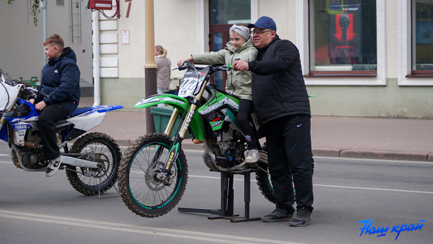 vystavka-spetstehniki-(22).jpg