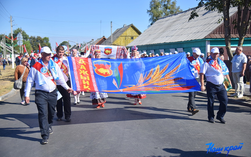 shestvie-kolonny-na-dozhinki-2022_03.JPG