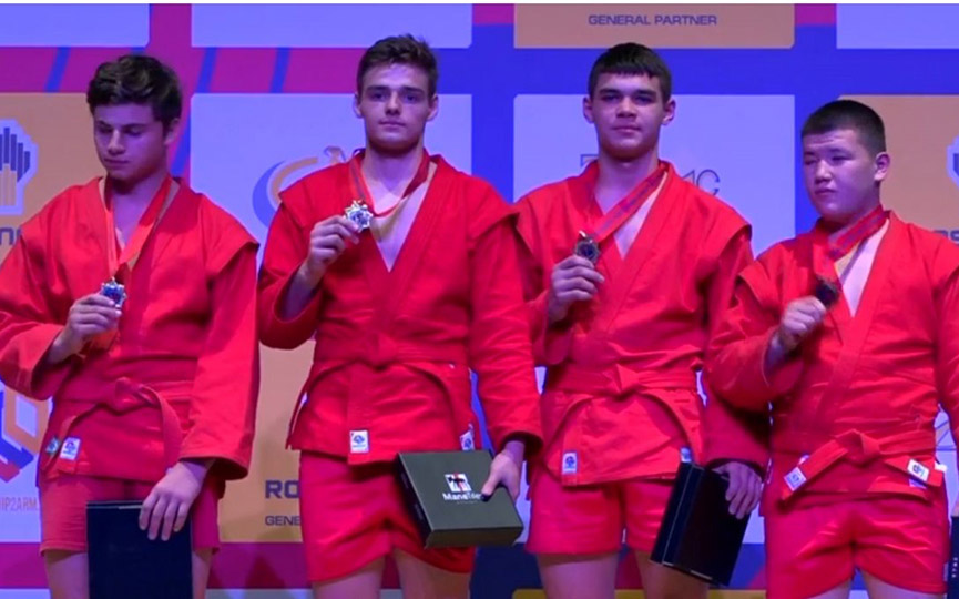 sambo-chempionat-mira-dlya-nashikh-sportsmenov-uvenchalsya-bronzoj2.jpg