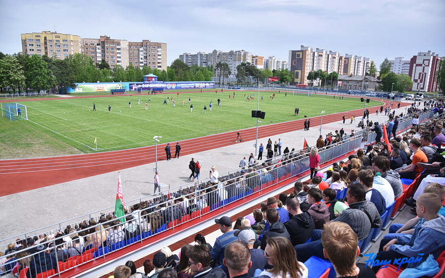 obnovlennyj-stadion-otkryt-v-baranovichakh-posle-rekonstrukcii_07.JPG