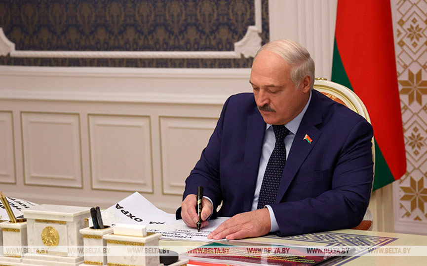 lukashenko-utverdil-resheniya-na-okhranu-gosgranicy-v-2023-godu.jpg