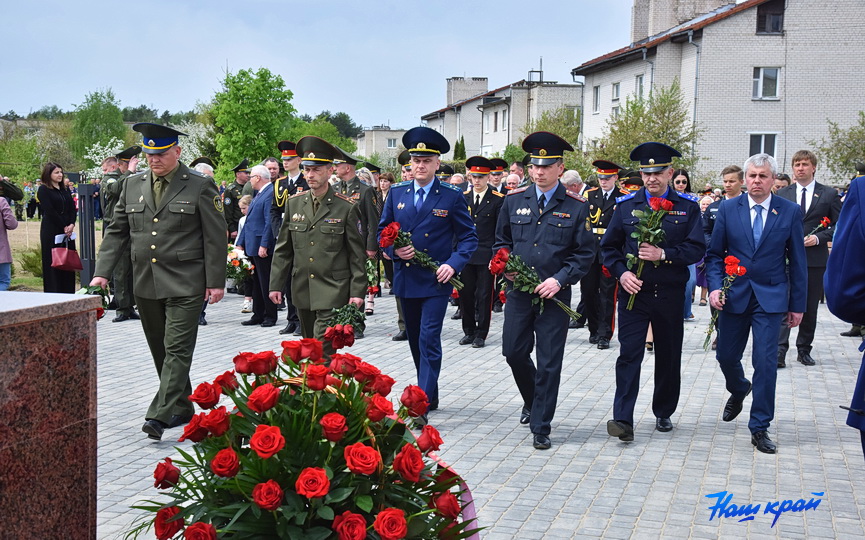 v-baranovichakh-otkryli-pamyatnik-pogibshim-letchikam_26.JPG