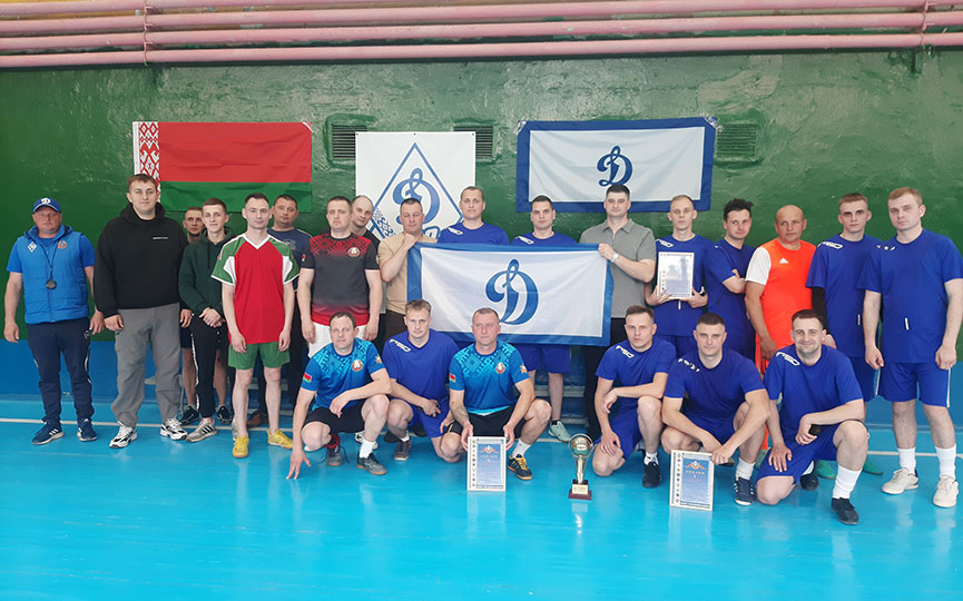 dinamo-(1).jpg dinamo-(1).jpg