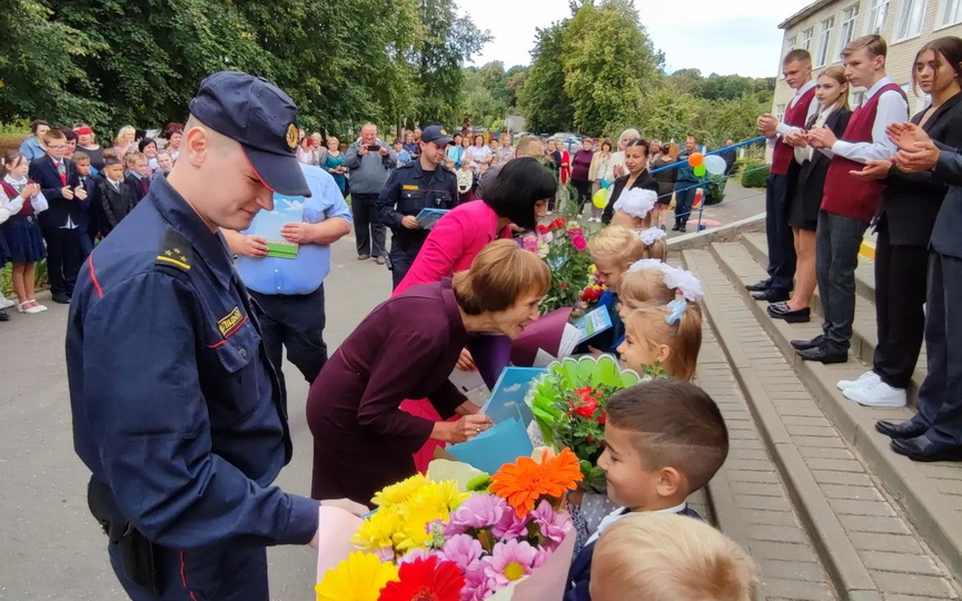 pervoklassnicu-zhdal-syurpriz_2.JPG