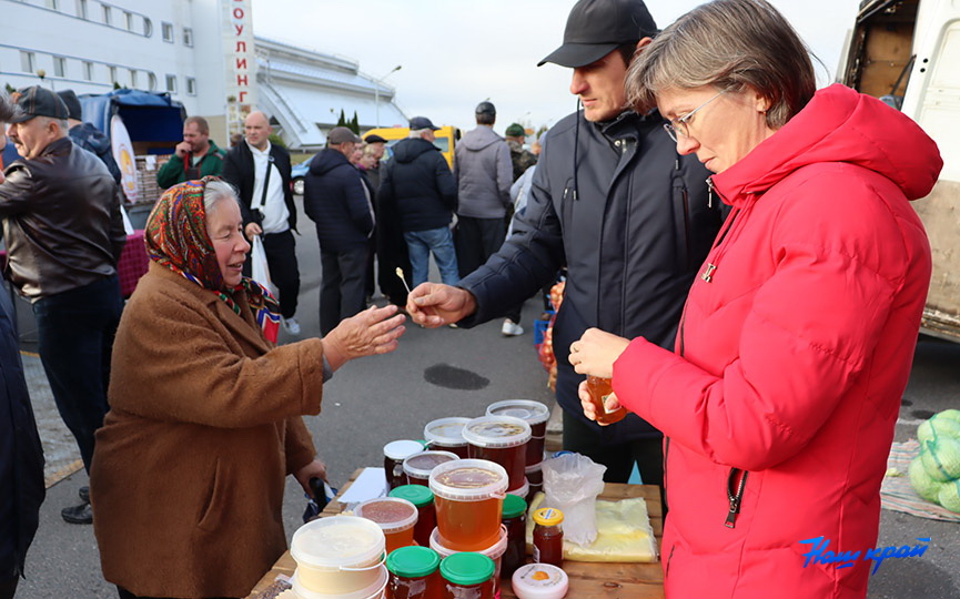 yarmarka-vozle-ledovogo-(12).jpg