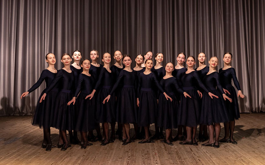 ballet-4.jpg ballet-4.jpg