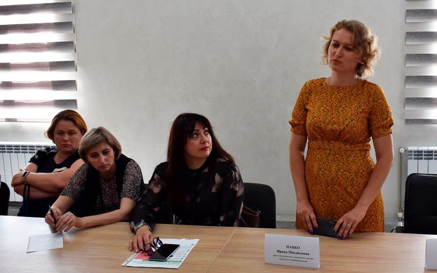 profsoyuznye-lidery-v-baranovichakh-posmotreli-kak-rastut-griby-i-obsudili-vazhnye-voprosy-_9.jpg