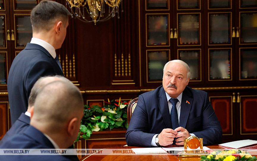 lukashenko-v-sisteme-obrazovaniya-pora-zakanchivat-pereturbacii-i-reorganizacii2.jpg