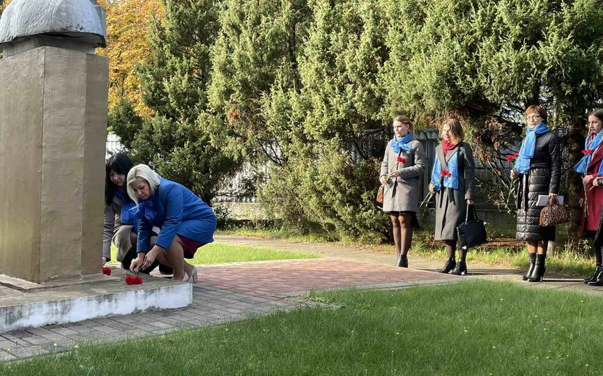 vozlozhenie30-09-2_2.jpg vozlozhenie30-09-2_2.jpg