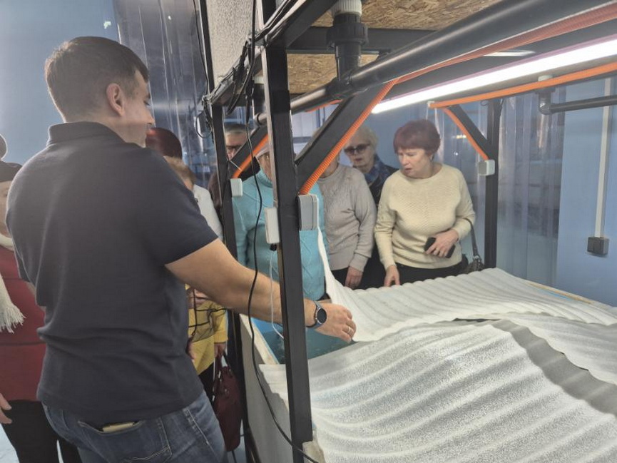 2025-11-04_20-10-22-003.jpg 2025-11-04_20-10-22-003.jpg