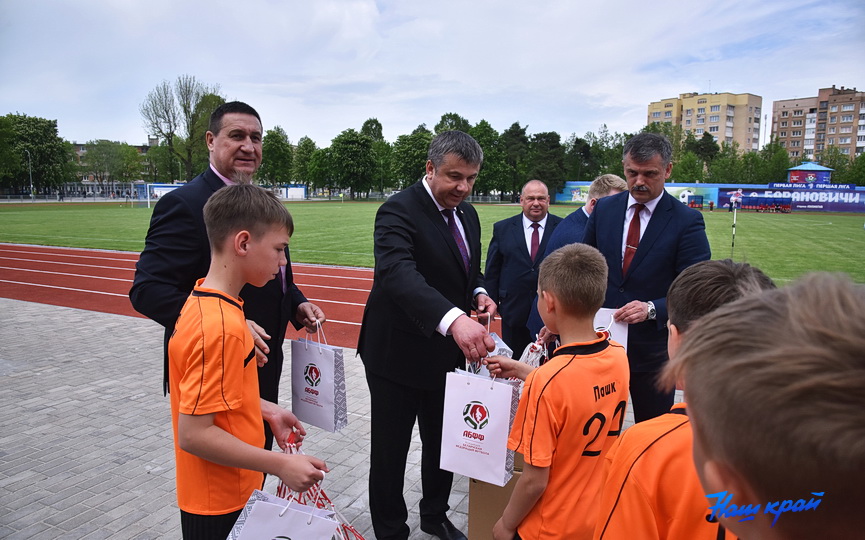 obnovlennyj-stadion-otkryt-v-baranovichakh-posle-rekonstrukcii_18.JPG