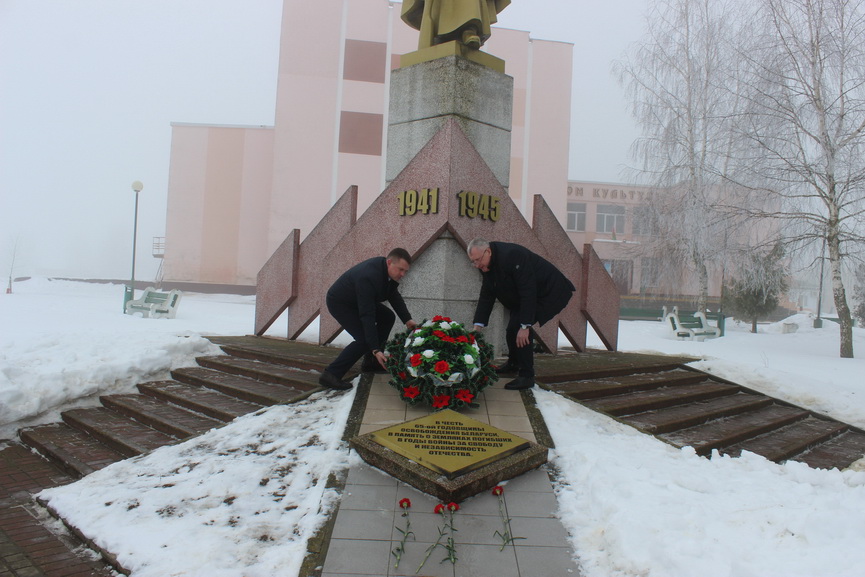 vozlozhenie-druzhba-23-02_2.JPG