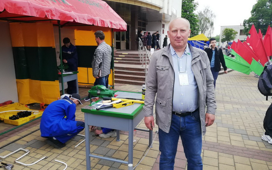 -uchashchiesya-baranovichskogo-liceya-stroitelej-zashchishchayut-chest-goroda-na-oblastnom-konkurse-profmasterstva_15.jpg