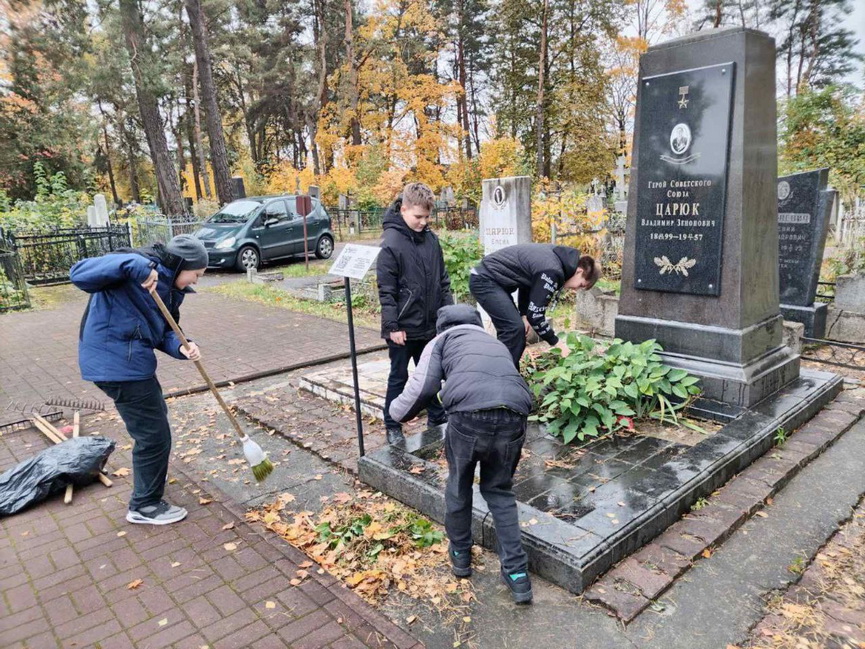 2025-10-17_18-45-22).jpg 2025-10-17_18-45-22).jpg