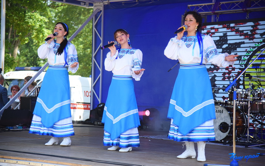 perazvon-20-06_19-pesnya-muzyka.JPG