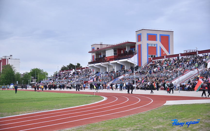 obnovlennyj-stadion-otkryt-v-baranovichakh-posle-rekonstrukcii_02.JPG