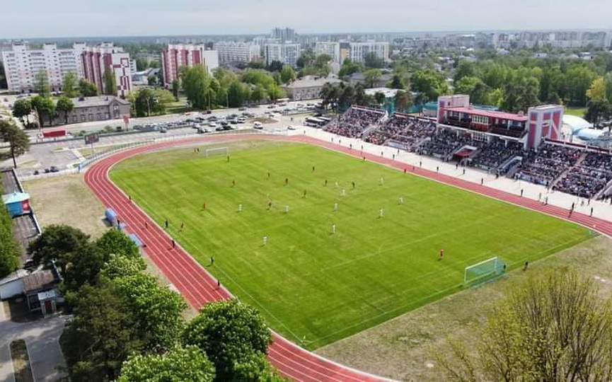 kak-vyglyadit-otkrytyj-posle-rekonstrukcii-stadion-v-baranovichakh-s-vysoty-ptichego-poleta_07.jpg