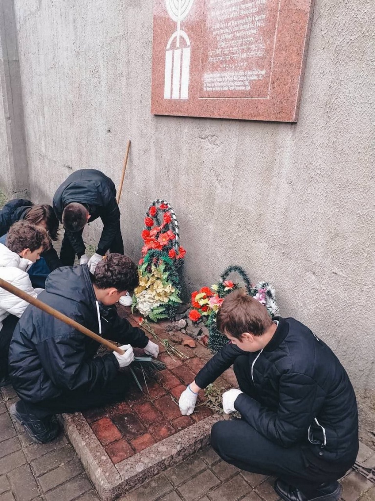 2025-10-17_18-45-15).jpg 2025-10-17_18-45-15).jpg