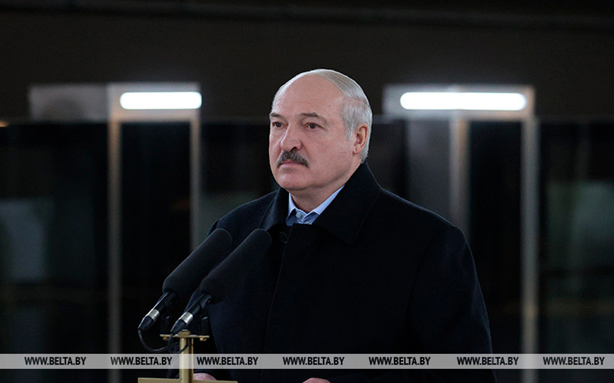 aleksandr-lukashenko-na-otkrytii-metro23.jpg