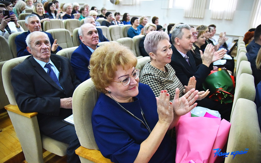centr-sotsialnogo-obsluzhivaniya-ubilej-36.JPG