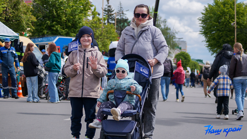 vystavka-spetstehniki-(16).jpg